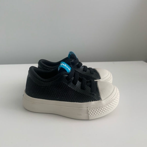 People Phillips Sneakers - Picture 2 of 3